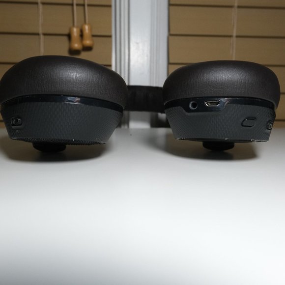 Plantronics BackBeat Pro 2 Wireless Over-ear Noise Cancelling Headphones - Picture 8 of 11